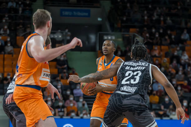 而激动不已 而激动不已